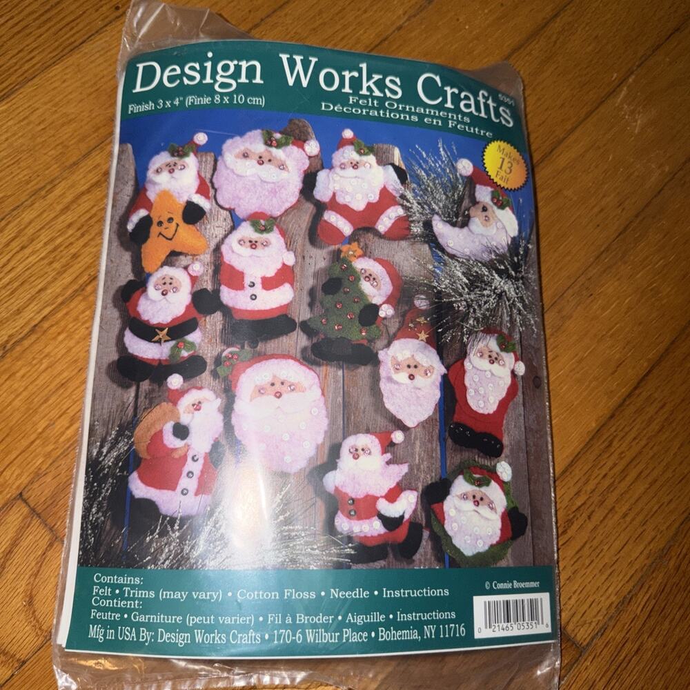 Design Works Felt Ornaments Kit Lotsa Santas 5351 New Sealed Cotton Floss